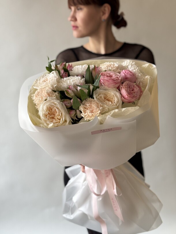 Букет зарево, артикул F1343125 - 5150 рублей, доставка по городу. Flawery - доставка цветов