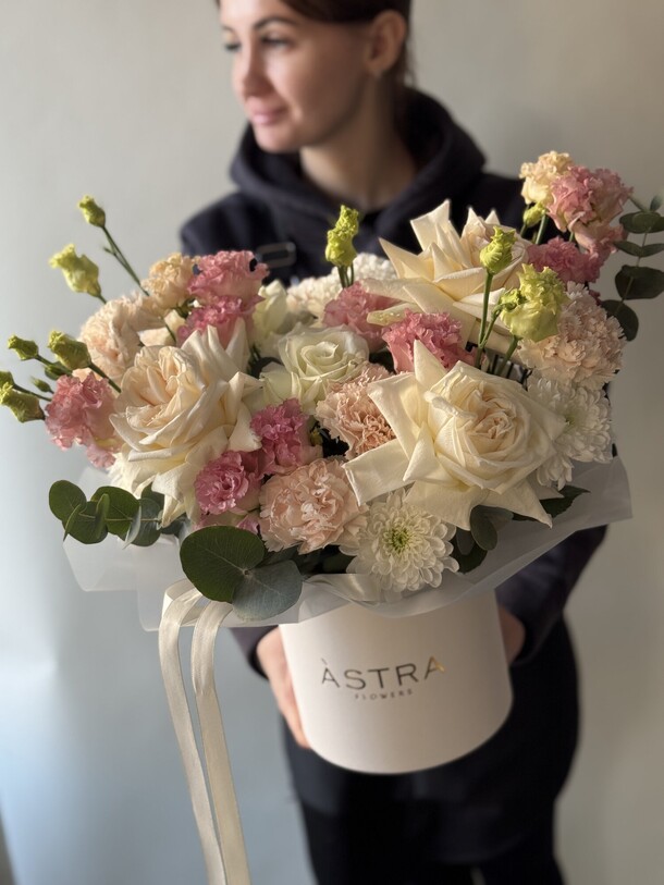 Композиция история любви, артикул F1355369 - 7050 рублей, доставка по городу. Flawery - доставка цветов