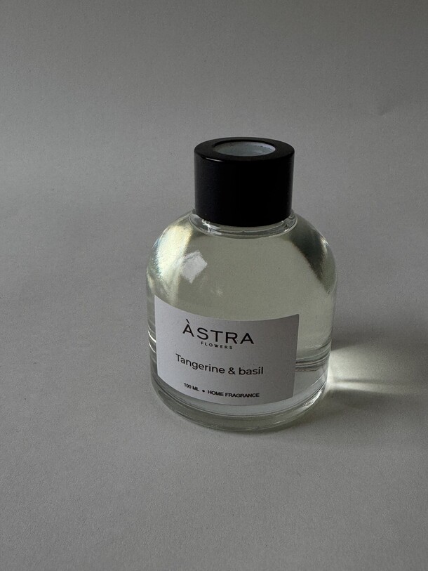 Диффузор для дома : мандарин и базилик, артикул F1359692 - 1950 рублей, доставка по городу. Flawery - доставка цветов