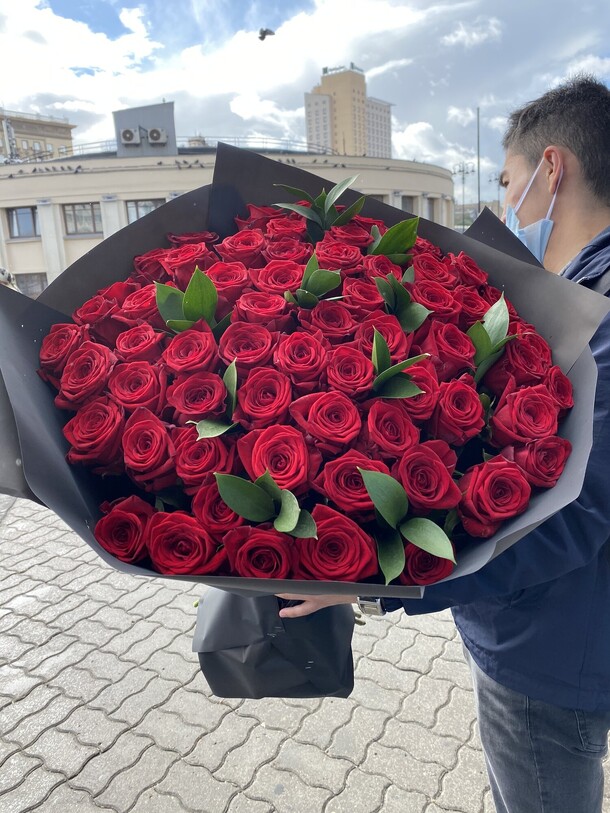 Итальянец, артикул F96551 - 19999 рублей, доставка по городу. Flawery - доставка цветов