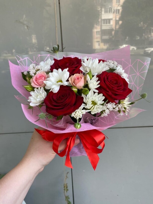 Мини комплиментик, артикул F1132662 - 2640 рублей, доставка по городу. Flawery - доставка цветов