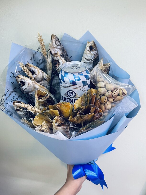 Букет «рыбак», артикул F1196528 - 3390 рублей, доставка по городу. Flawery - доставка цветов