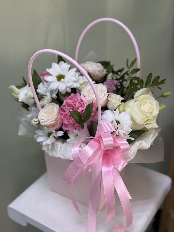 Букет « нежное создание», артикул F1378059 - 2990 рублей, доставка по городу. Flawery - доставка цветов