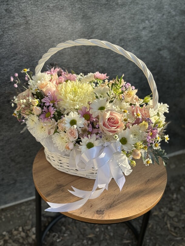 Корзина « цветущий лес», артикул F1413141 - 7550 рублей, доставка по городу. Flawery - доставка цветов