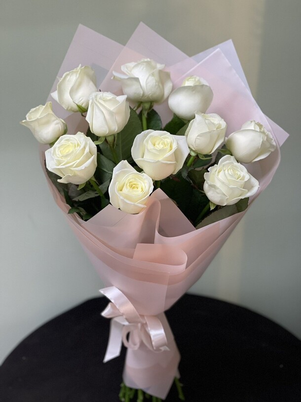 Букет «белый крем», артикул F88908 - 4530 рублей, доставка по городу. Flawery - доставка цветов