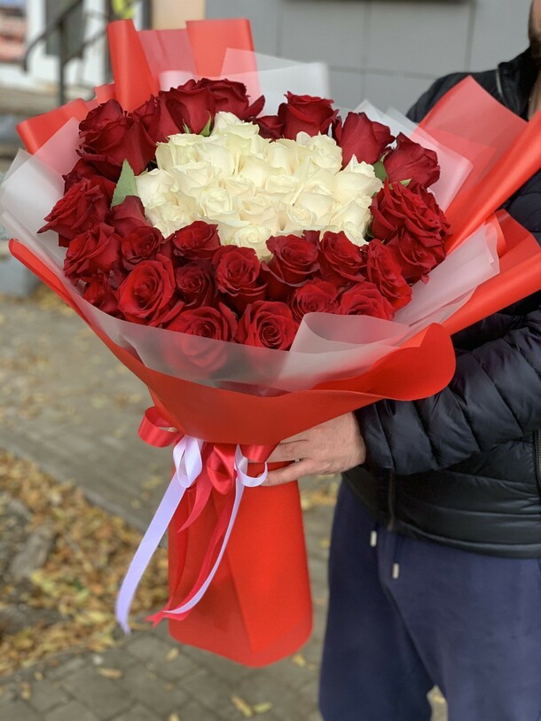 Букет " любовная любовь", артикул F98187 - 21375 рублей, доставка по городу. Flawery - доставка цветов