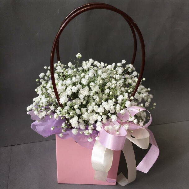 Композиция с воздушной гипсофилой, артикул F1166833 - 3180 рублей, доставка по городу. Flawery - доставка цветов