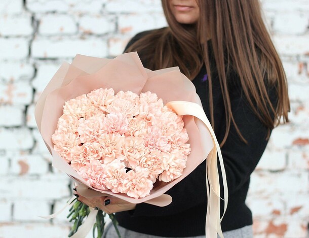 Букет из нежных диантусов, артикул F1249446 - 5990 рублей, доставка по городу. Flawery - доставка цветов