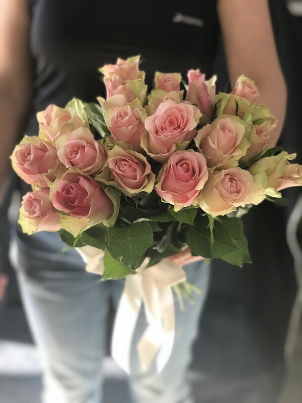 Нежность🌹 19 роз, артикул F82201 - 4760 рублей, доставка по городу. Flawery - доставка цветов