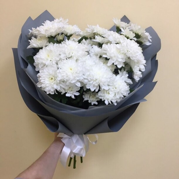 Букет из хризантем, артикул F83398 - 3990 рублей, доставка по городу. Flawery - доставка цветов