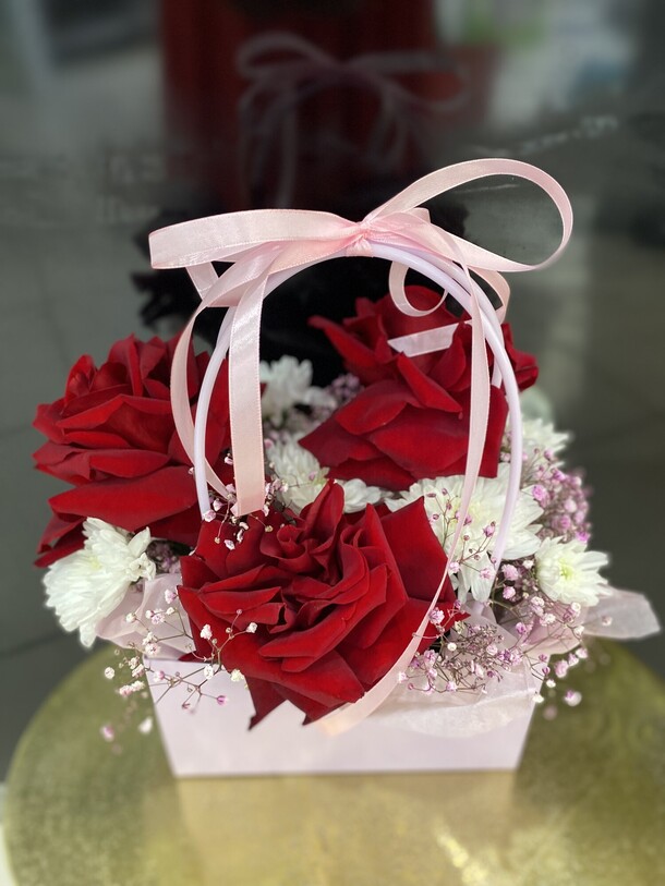 Французские розы, артикул F1210096 - 4150 рублей, доставка по городу. Flawery - доставка цветов