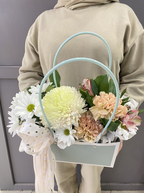 Тебе на счастье, артикул F1270618 - 4220 рублей, доставка по городу. Flawery - доставка цветов