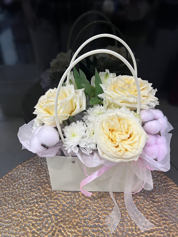 Невесомость цветов, артикул F1532691 - 4900 рублей, доставка по городу. Flawery - доставка цветов