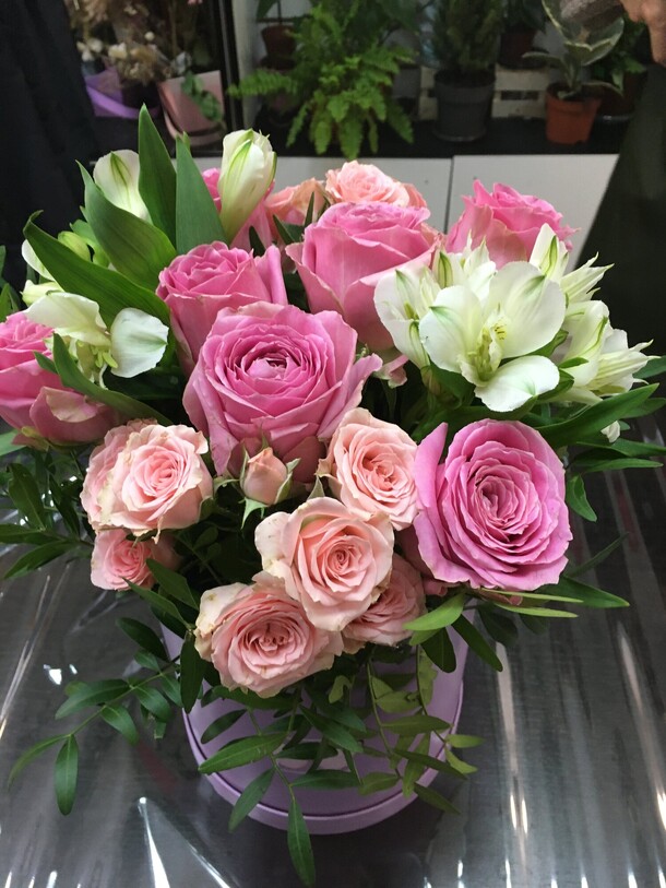 Коробка нежность, артикул F102188 - 5269 рублей, доставка по городу. Flawery - доставка цветов