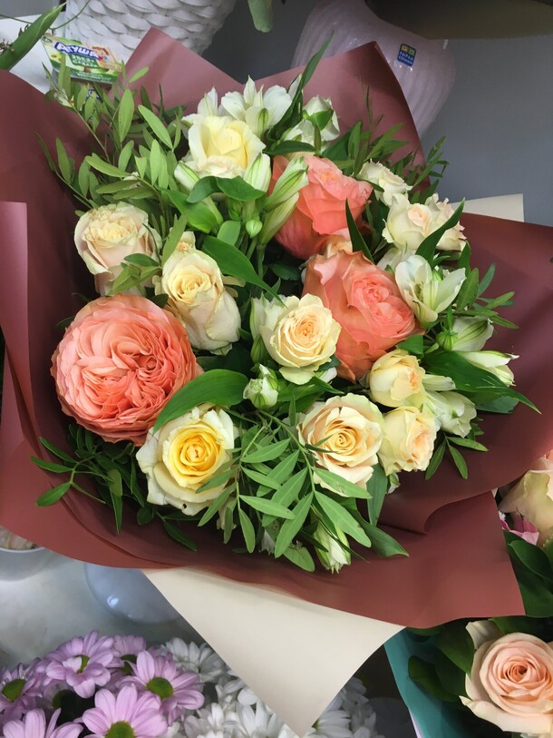 Букет молочный шоколад, артикул F102198 - 8140 рублей, доставка по городу. Flawery - доставка цветов