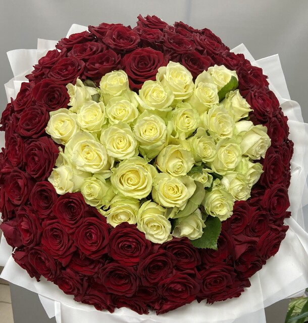 Сердце роз, артикул F1253002 - 36355 рублей, доставка по городу. Flawery - доставка цветов