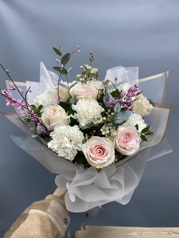 Нюд, артикул F1253056 - 5445 рублей, доставка по городу. Flawery - доставка цветов