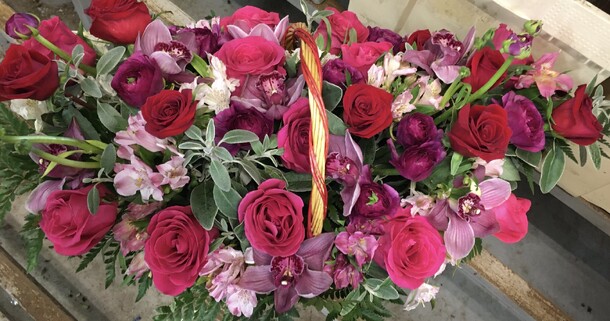 Букет малиновые чудеса, артикул F81202 - 33000 рублей, доставка по городу. Flawery - доставка цветов