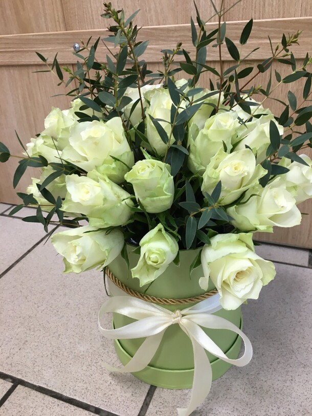 Коробка нежность, артикул F82236 - 6355 рублей, доставка по городу. Flawery - доставка цветов