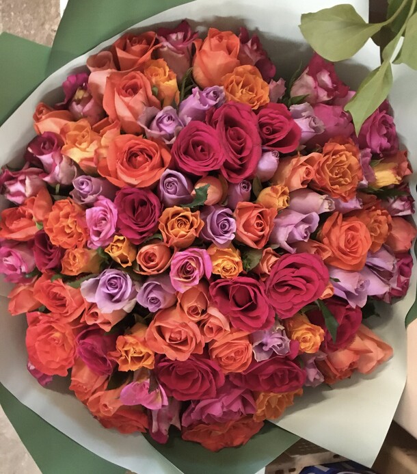 Букет из роз кения, артикул F83927 - 8800 рублей, доставка по городу. Flawery - доставка цветов