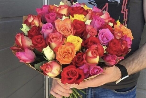 Роза кения 51 шт, артикул F97439 - 11809 рублей, доставка по городу. Flawery - доставка цветов