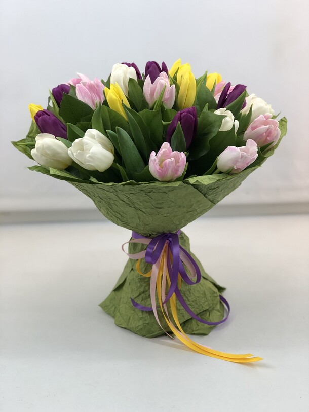 “весенний привет”, артикул F83016 - 8200 рублей, доставка по городу. Flawery - доставка цветов