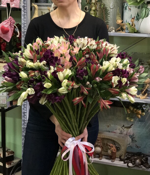 “румяная заря”, артикул F83054 - 10300 рублей, доставка по городу. Flawery - доставка цветов