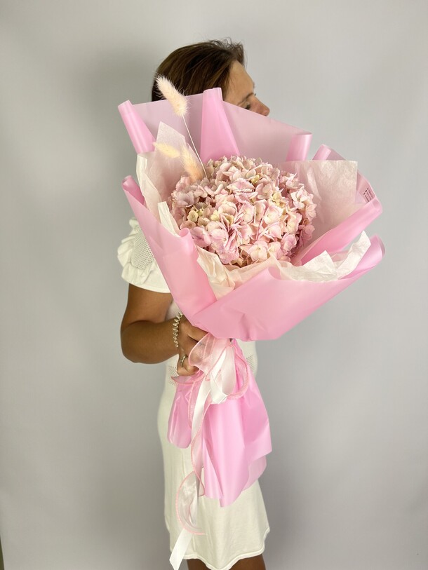 Гортензия розовая, артикул F1316716 - 1650 рублей, доставка по городу. Flawery - доставка цветов