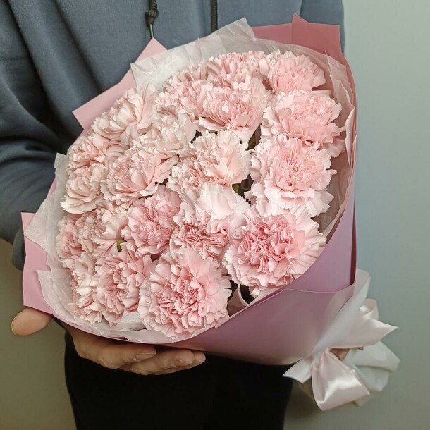 Гвоздика в розовых тонах, артикул F1263223 - 8249 рублей, доставка по городу. Flawery - доставка цветов