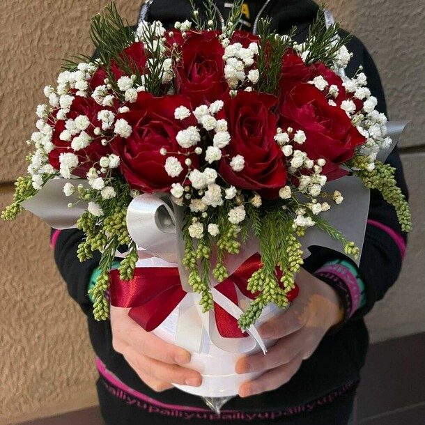 Розы, артикул F1356636 - 14300 рублей, доставка по городу. Flawery - доставка цветов