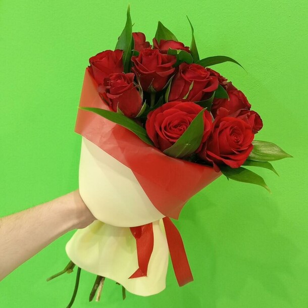 Букет красных роз, артикул F1071508 - 4200 рублей, доставка по городу. Flawery - доставка цветов