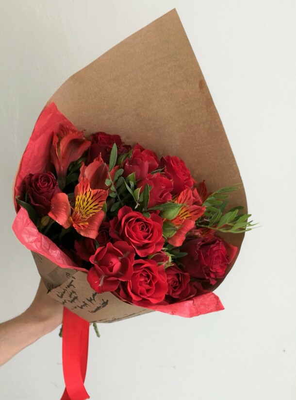 Букет "пламя любви", артикул F1075324 - 3800 рублей, доставка по городу. Flawery - доставка цветов