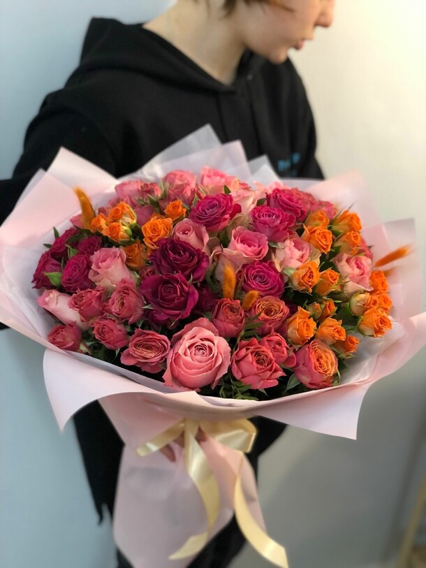 Букет "романтика", артикул F108501 - 12399 рублей, доставка по городу. Flawery - доставка цветов