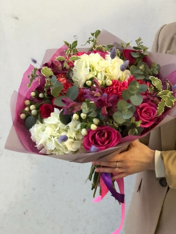 Букет "нежный цвет", артикул F1098718 - 8450 рублей, доставка по городу. Flawery - доставка цветов