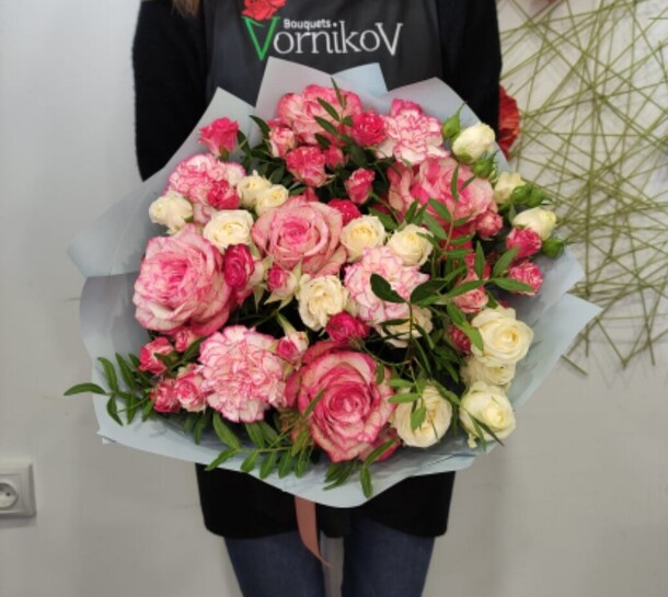 Романтический вечер, артикул F97297 - 6950 рублей, доставка по городу. Flawery - доставка цветов