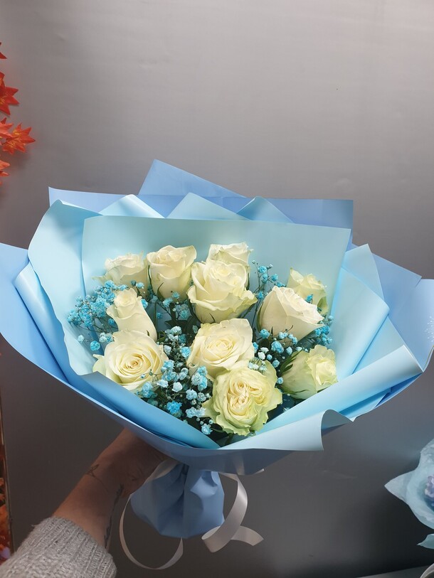 Букет  белых  роз, артикул F1222822 - 4430 рублей, доставка по городу. Flawery - доставка цветов