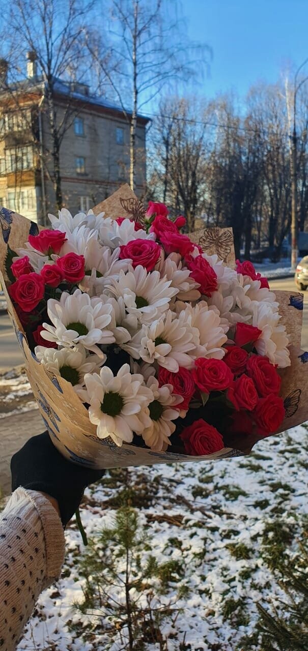 Букет «малинка», артикул F100226 - 4980 рублей, доставка по городу. Flawery - доставка цветов