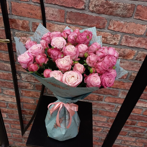 Букет с бомбастиком фламинго, артикул F1082522 - 9125 рублей, доставка по городу. Flawery - доставка цветов