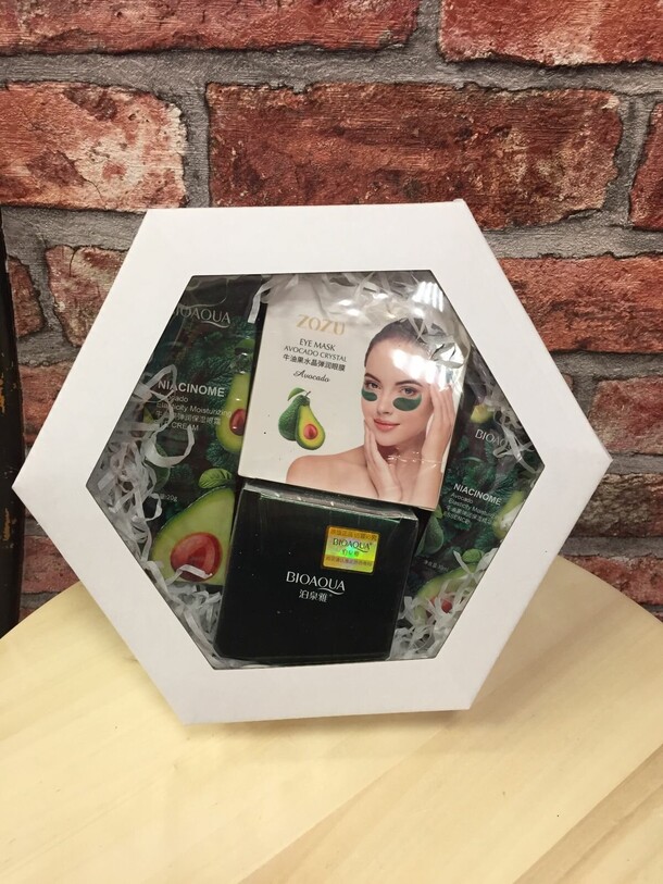 Подарочный набор "авокадо", артикул F1096635 - 3650 рублей, доставка по городу. Flawery - доставка цветов