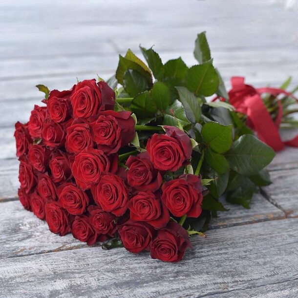 Букет “эксплоер 25 шт”, артикул F65054 - 15600 рублей, доставка по городу. Flawery - доставка цветов