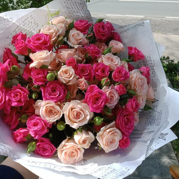 Букет «нота», артикул F83141 - 6250 рублей, доставка по городу. Flawery - доставка цветов