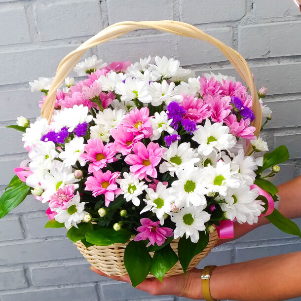 Корзина кустовых хризантем, артикул F92989 - 6300 рублей, доставка по городу. Flawery - доставка цветов