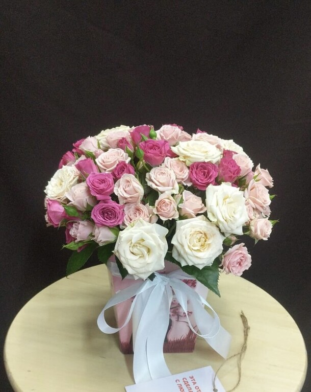 Коробочка «ля крем», артикул F94864 - 3150 рублей, доставка по городу. Flawery - доставка цветов