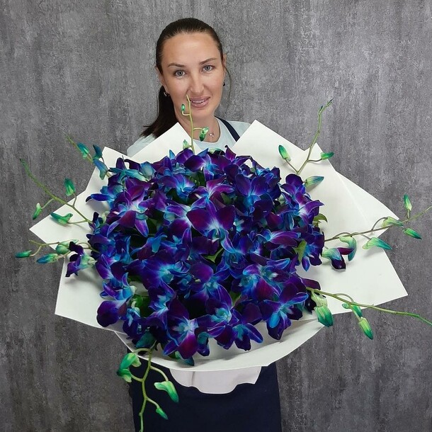 Ты-вселенная! 77, артикул F1106787 - 7006 рублей, доставка по городу. Flawery - доставка цветов