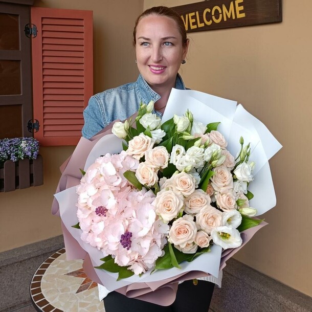 Кремовый флер, артикул F1125663 - 6643 рублей, доставка по городу. Flawery - доставка цветов