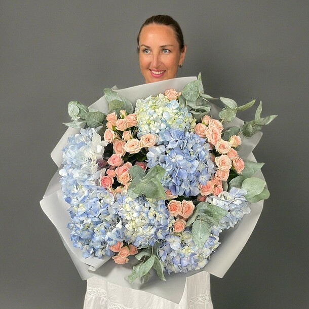 Небесные грезы, артикул F1131013 - 10273 рублей, доставка по городу. Flawery - доставка цветов