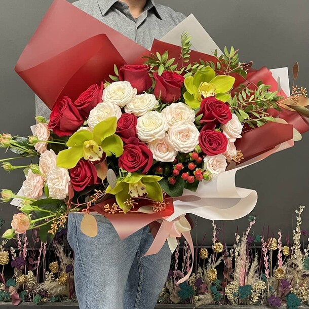 Красный барон, артикул F1225316 - 10878 рублей, доставка по городу. Flawery - доставка цветов