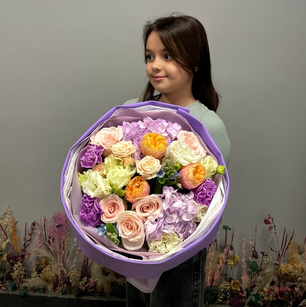 Звуки вувузелы, артикул F1234076 - 9547 рублей, доставка по городу. Flawery - доставка цветов