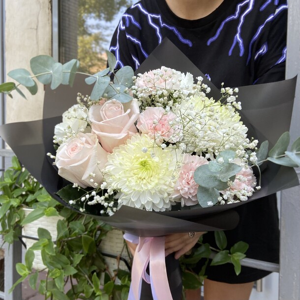 Букет «эмма», артикул F1137699 - 4770 рублей, доставка по городу. Flawery - доставка цветов