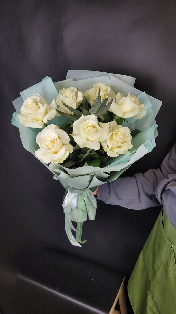 Роза мондиаль в французском стиле, артикул F1255691 - 4670 рублей, доставка по городу. Flawery - доставка цветов